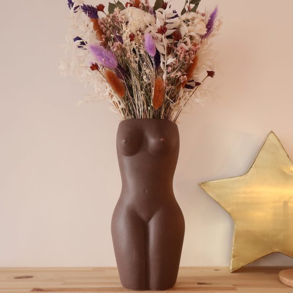 grand vase femme fleurs séchées