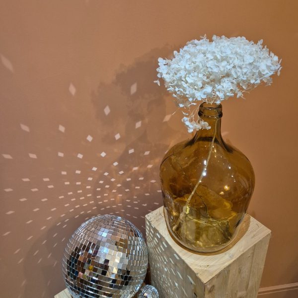 vase fleurs hortensia sechees