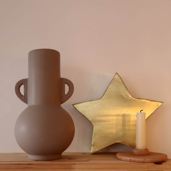 Vase gris en céramique