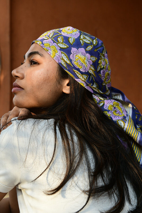 Grand foulard N° 113 Bleu – Image 5