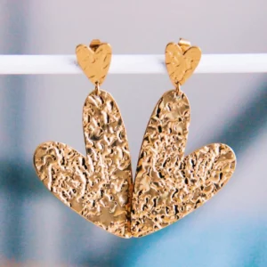 Boucle d'oreille à double cœur martelé
