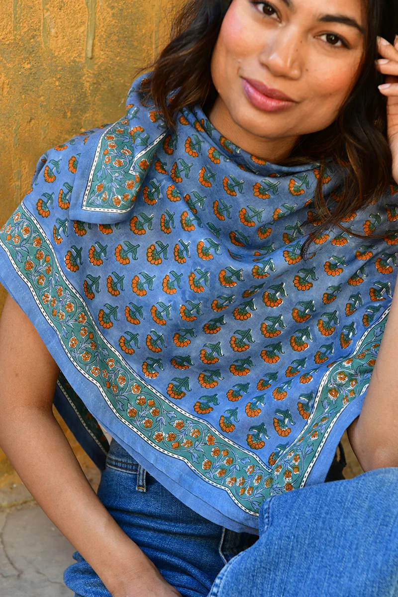 Grand foulard SÉLÉNÉ Bleu horizon