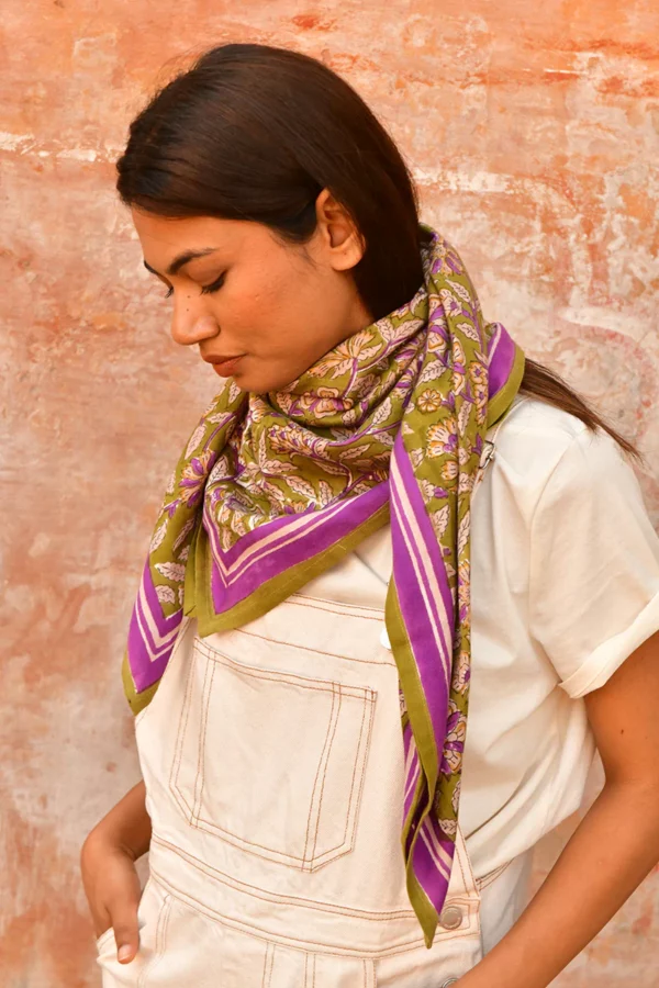 Grand foulard CARTHAGE Kaki – Image 3