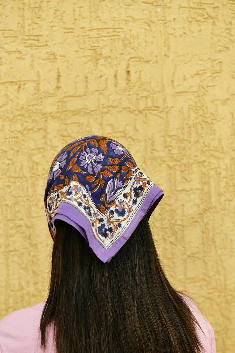 Petit foulard N°115 Nuit – Image 2
