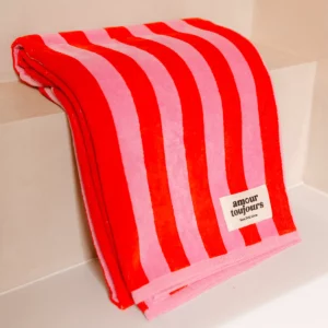 Serviette de bain rayures rose et rouge