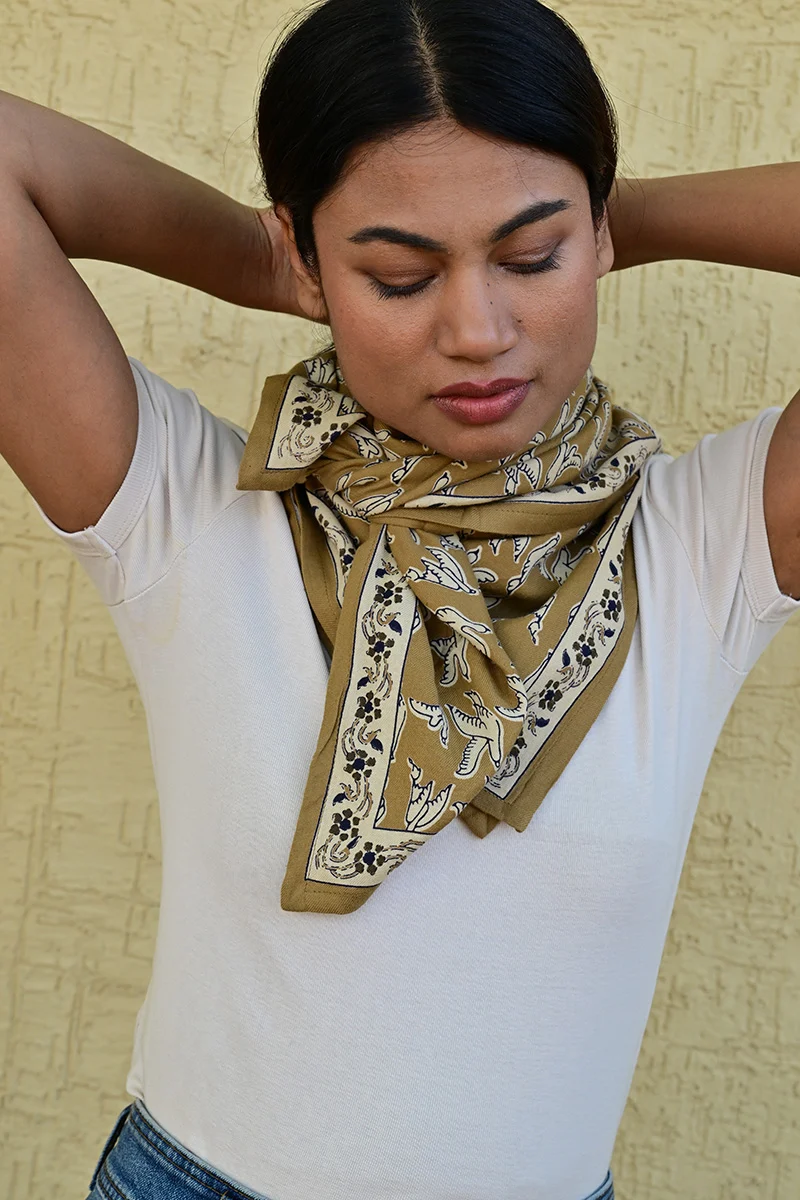 Grand foulard MERCURE Bistre – Image 2