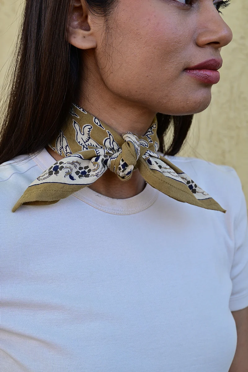 Petit foulard MERCURE Bistre – Image 3